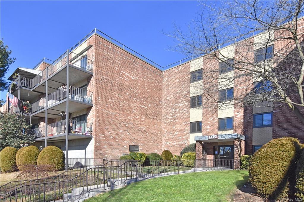 119 Dehaven Drive #329 in Westchester, Yonkers, NY 10703