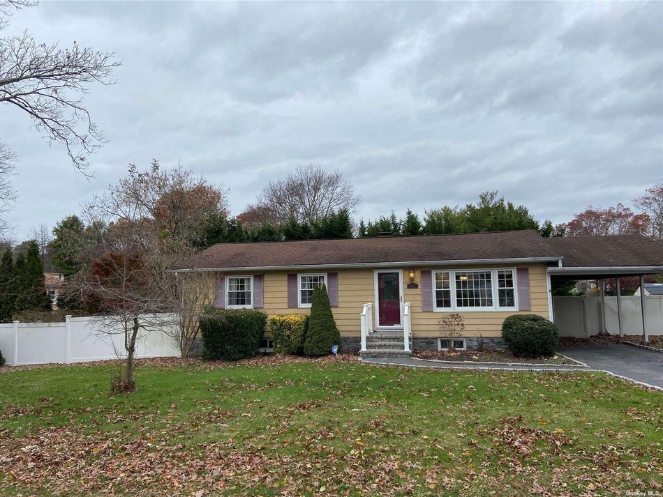 Image 1 of 16 for 15 Fairview Avenue in Long Island, Holtsville, NY, 11742