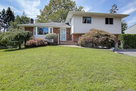 Image 1 of 21 for 58 Grohmans Lane in Long Island, Plainview, NY, 11803