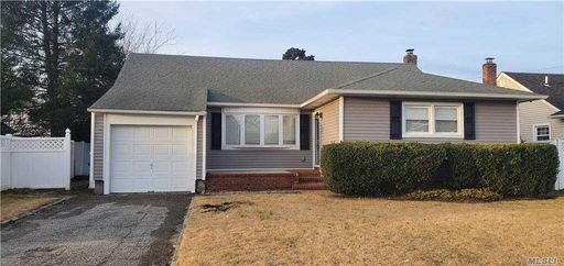 Image 1 of 29 for 81 Terrace Dr in Long Island, Carle Place, NY, 11514