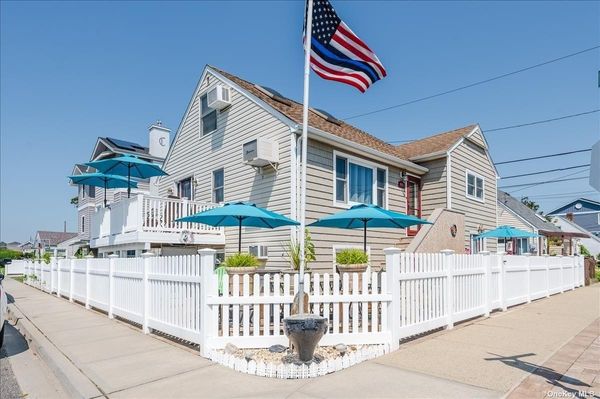 Image 1 of 20 for 661 E Pine Street in Long Island, Long Beach, NY, 11561