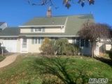 Image 1 of 31 for 23 Thrush Lane in Long Island, Levittown, NY, 11756