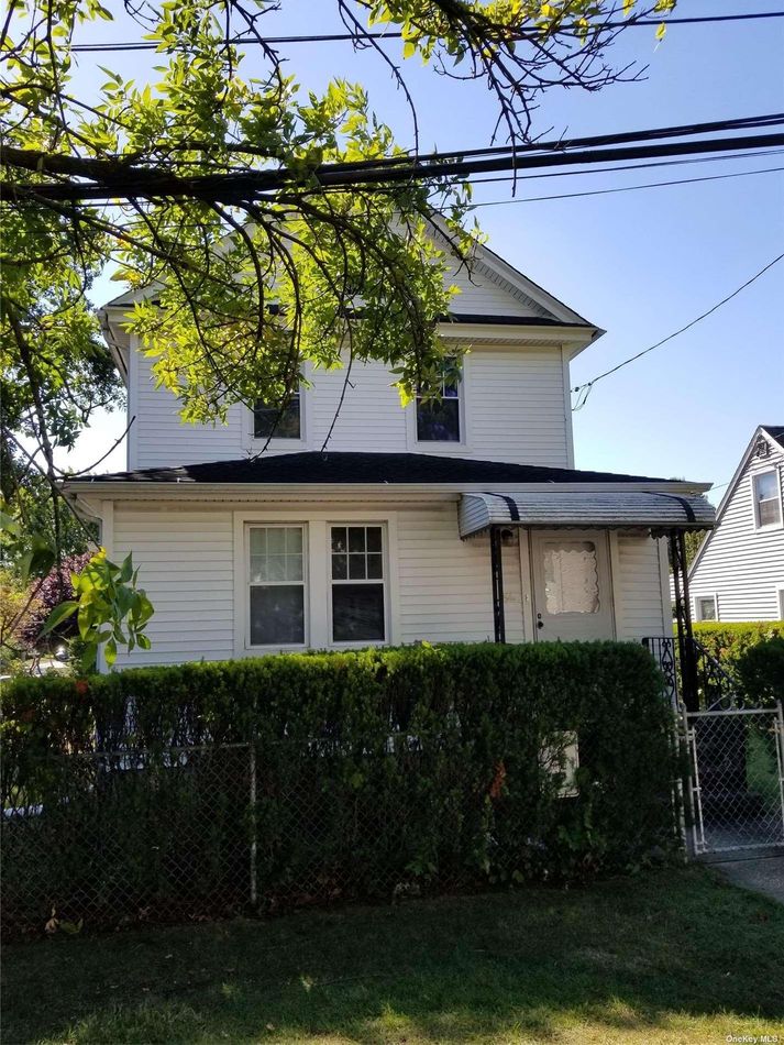 Image 1 of 20 for 84 Dennis Street in Long Island, New Hyde Park, NY, 11040