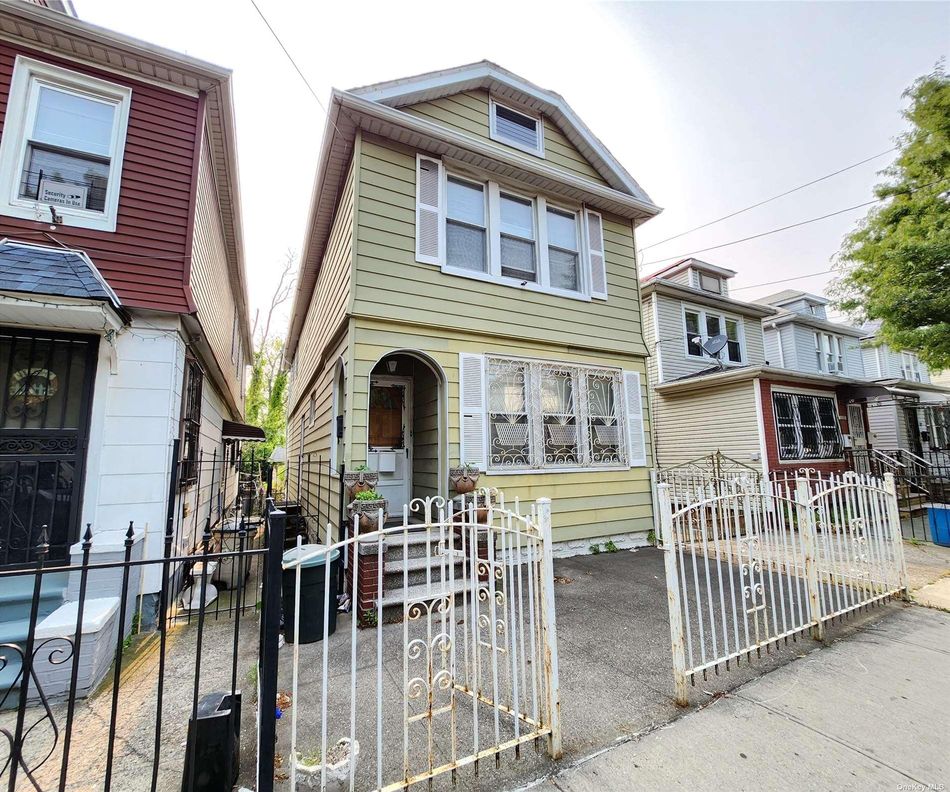 Image 1 of 23 for 1121 Underhill Avenue in Bronx, NY, 10472