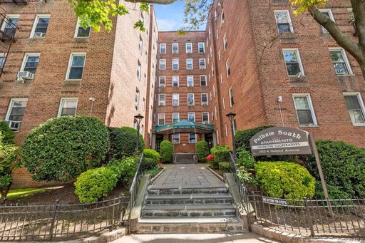 Image 1 of 16 for 2104 Holland Avenue #3E in Bronx, NY, 10462