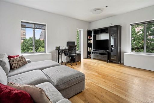 Image 1 of 6 for 152 E 118th Street #6B in Manhattan, New York, NY, 10035