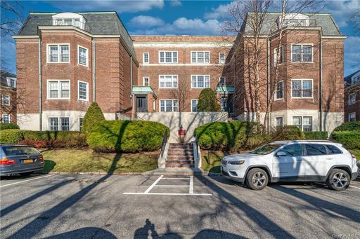Image 1 of 20 for 3 Chateau Circle #3H in Westchester, Scarsdale, NY, 10583