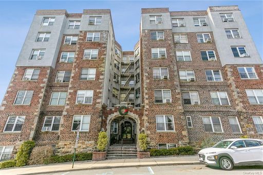 Image 1 of 15 for 305 Sixth Avenue #4C in Westchester, Pelham, NY, 10803
