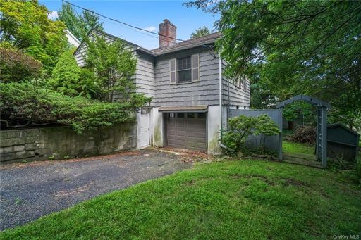 Image 1 of 27 for 107 Choate Lane in Westchester, Pleasantville, NY, 10570
