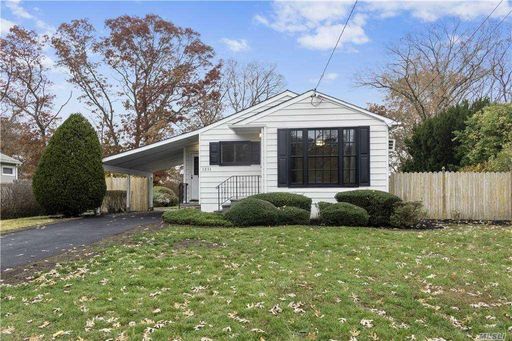 Image 1 of 15 for 1211 Udall Rd in Long Island, Bay Shore, NY, 11706
