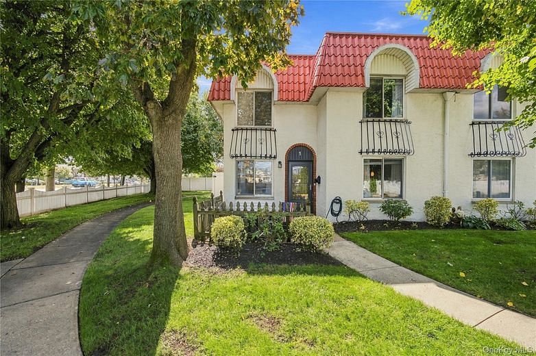 1 Alhambra Drive