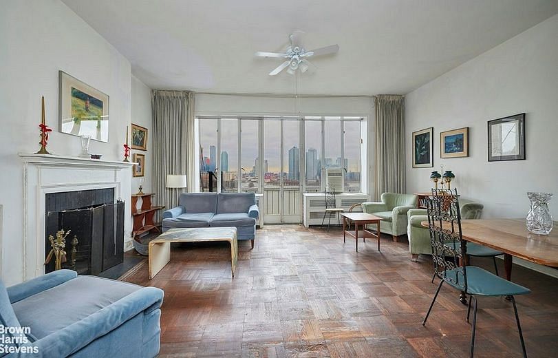 1 Beekman Place #705