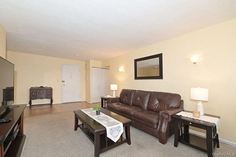 1 Birchwood Court #5F