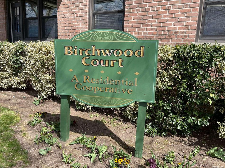 Image 1 of 11 for 1 Birchwood #5B in Long Island, Mineola, NY, 11501