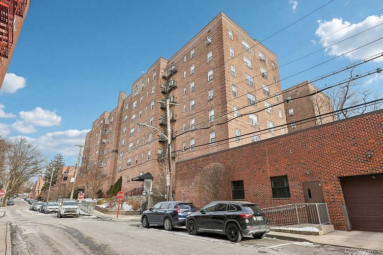 1 Bronxville Road #3S