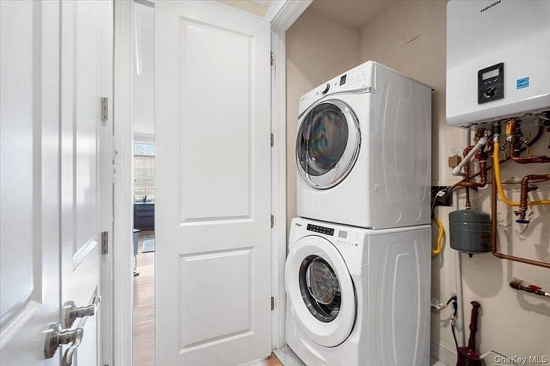 1 Christie Place #207 E