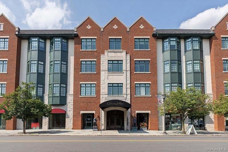 1 Christie Place #402E