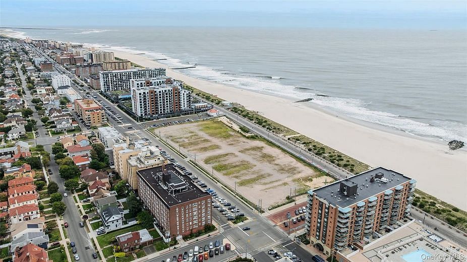 1 E Broadway Ave #3D
