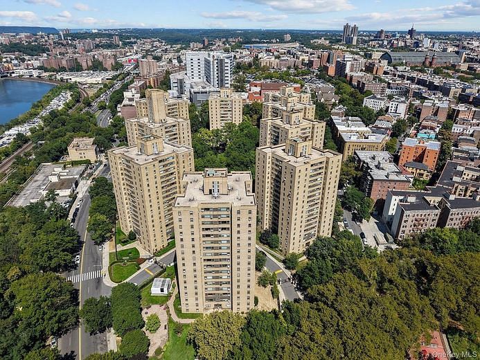 1 Fordham Hill Oval Oval #4E