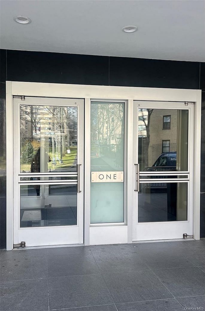 1 Fordham Hill Oval #12F