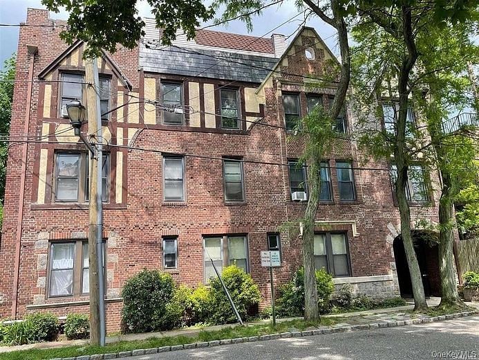 1 Hillside Avenue #3B