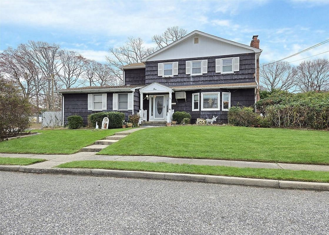 Image 1 of 26 for 1 Jamar Lane in Long Island, Brookhaven, NY, 11779