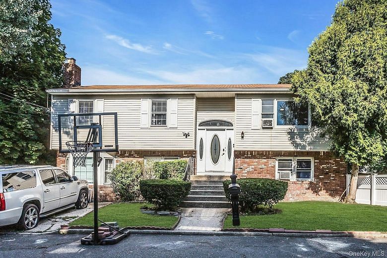 1 Karen Court