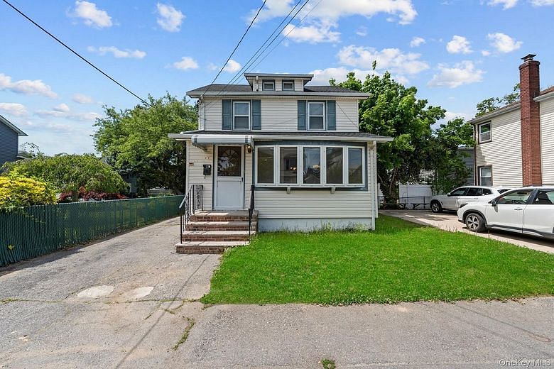 1 Lewis Place