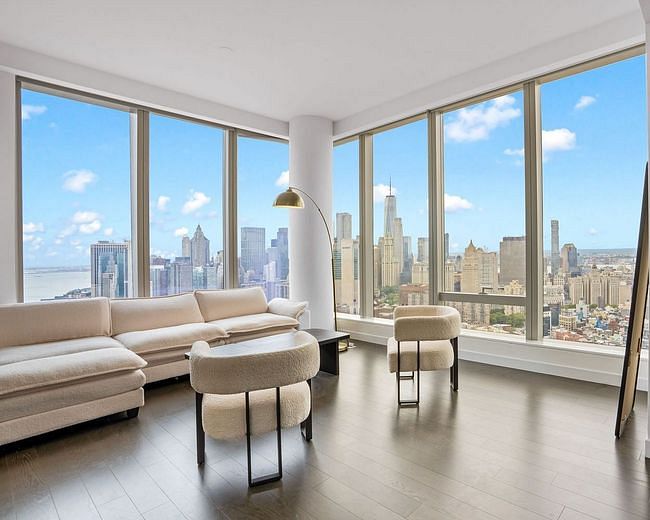 1 Manhattan Square #49L