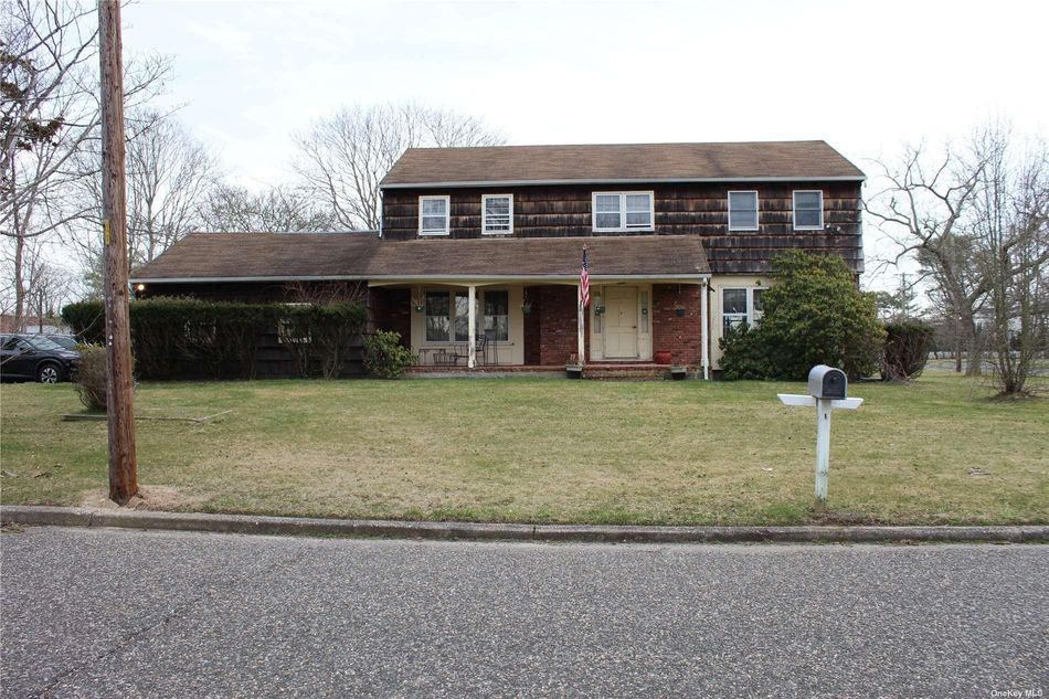 Image 1 of 13 for 1 N Durkee Lane in Long Island, E. Patchogue, NY, 11772
