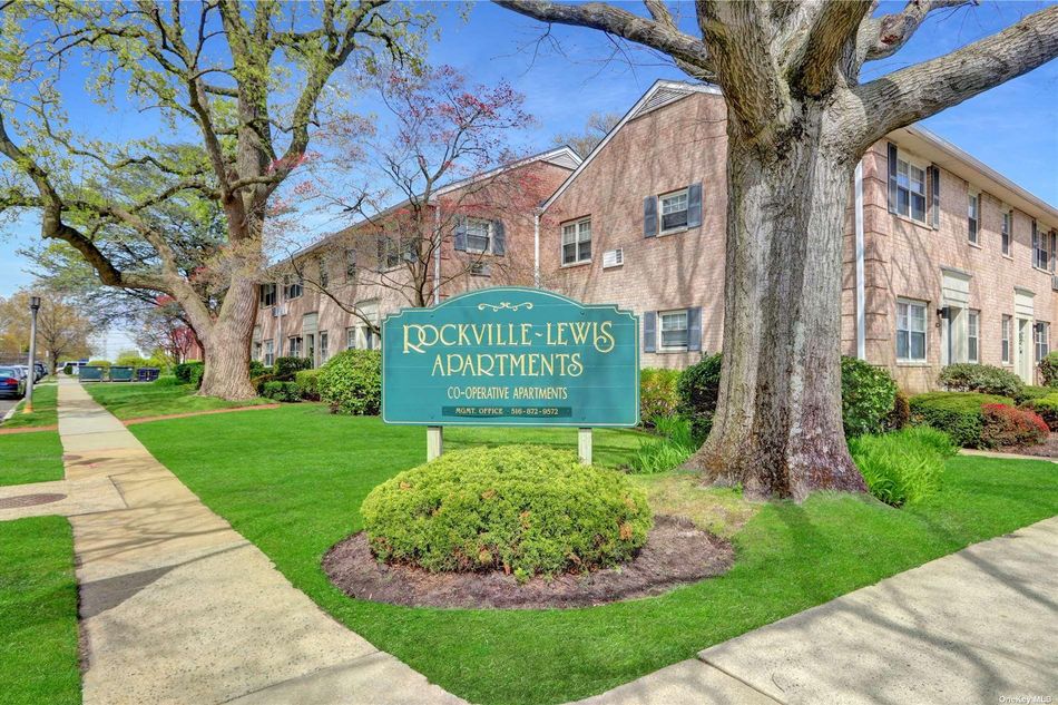 Image 1 of 16 for 1 N Lewis Place #1 in Long Island, Rockville Centre, NY, 11570