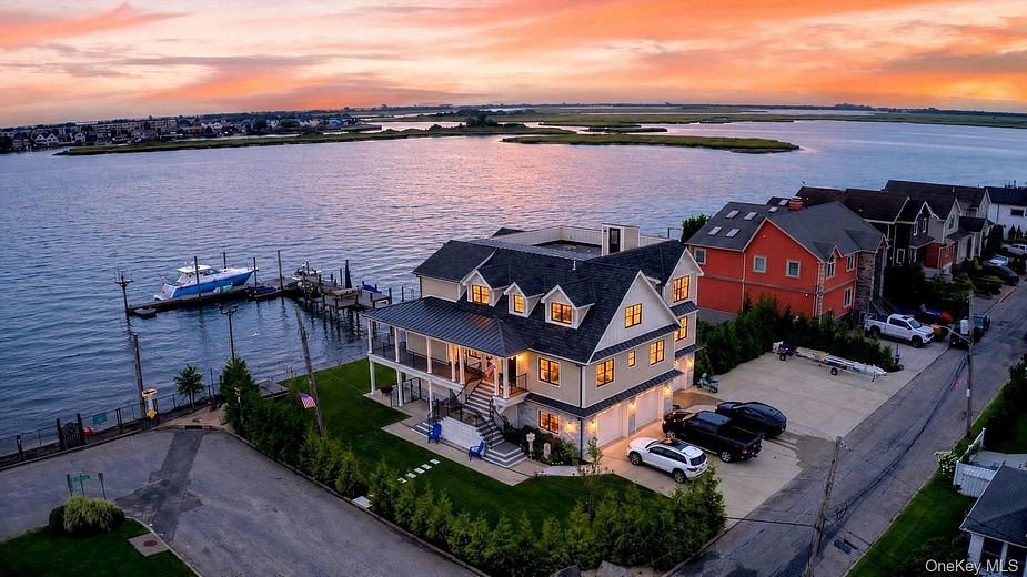 1 North Drive