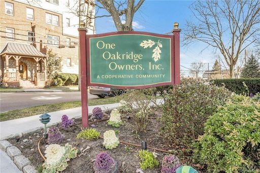Image 1 of 28 for 1 Oakridge Place #6F in Westchester, Eastchester, NY, 10709