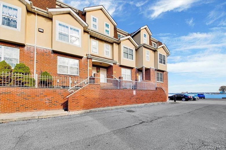 1 Patricia Lane #403