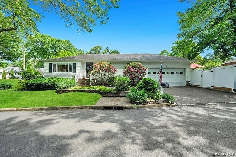 1 Pioneer Boulevard