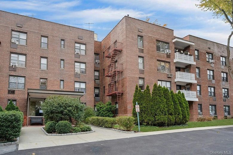 1 Remsen Road #1F