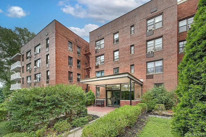 1 Remsen Road #4K