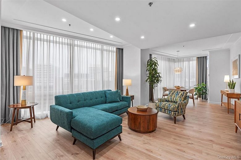 1 Renaissance Square #10H