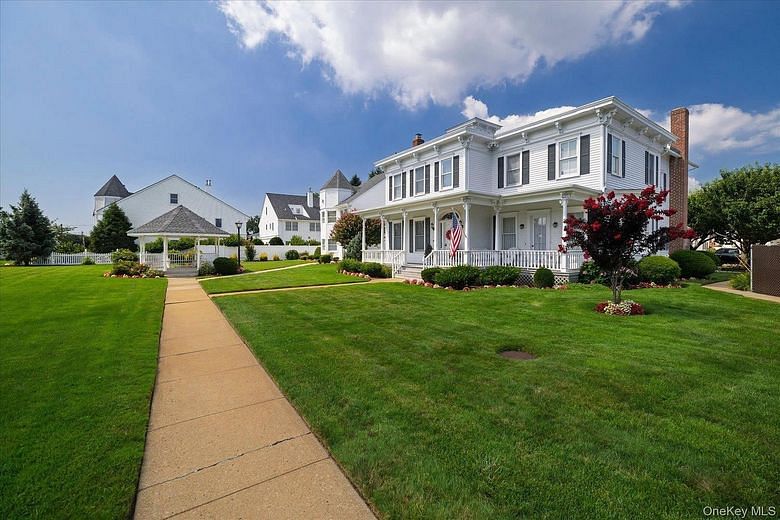1 Ridgewood Drive