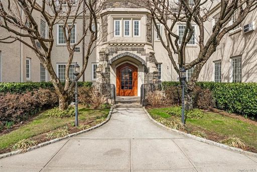 Image 1 of 19 for 1 Rivermere #I in Westchester, Bronxville, NY, 10708