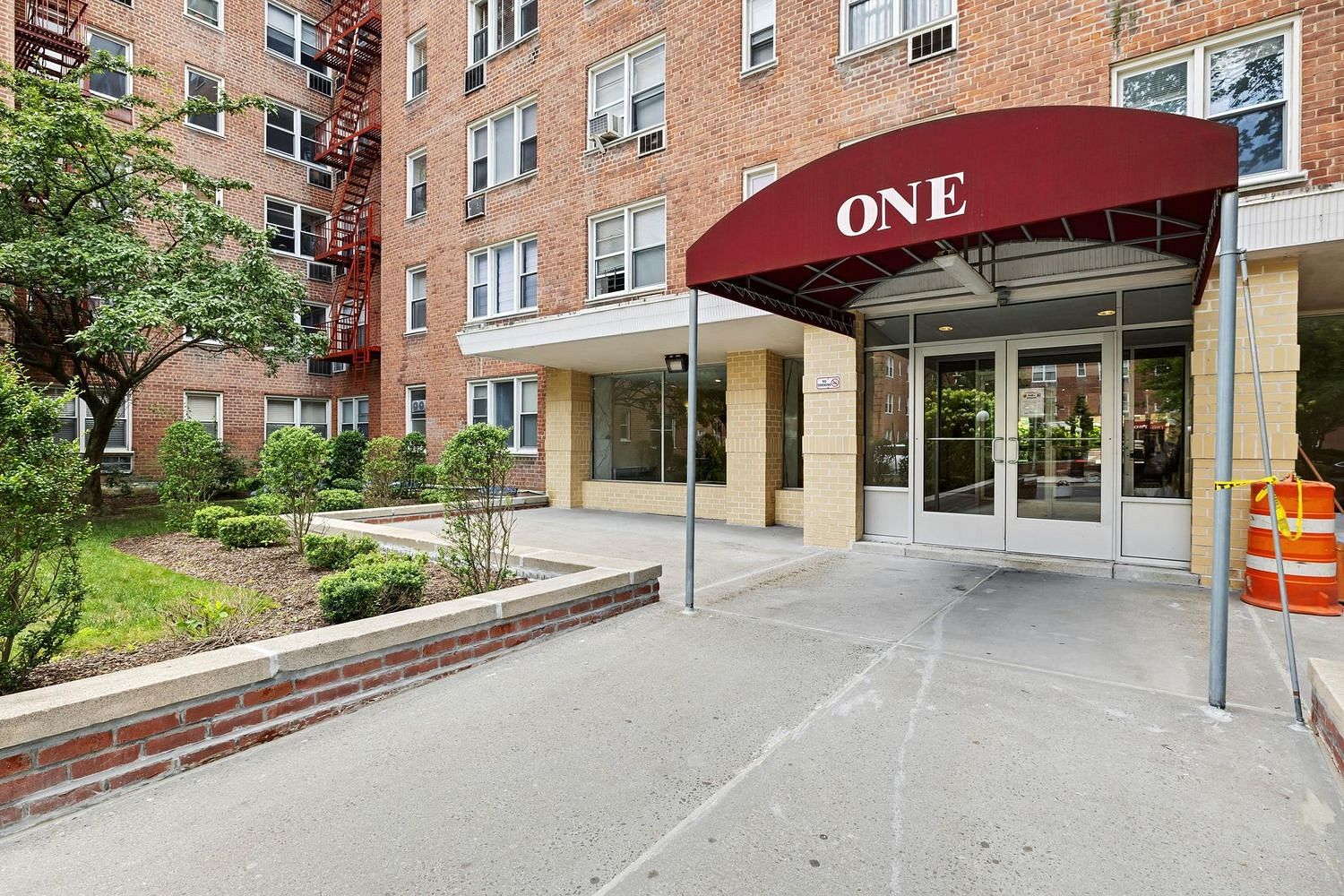 Image 1 of 19 for 1 Sadore Lane #2-O in Westchester, Yonkers, NY, 10710