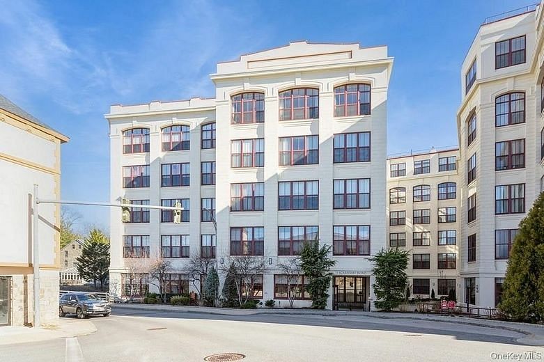 1 Scarsdale Avenue #209