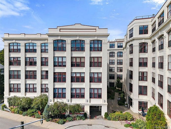 1 Scarsdale Road #403