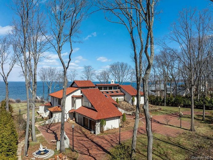 1 Sea Crest Drive
