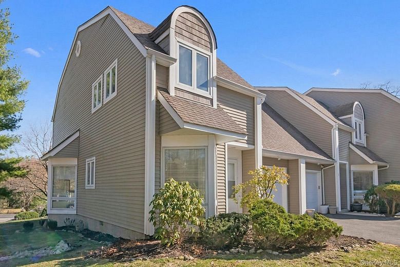 1 Spring Pond Drive #1