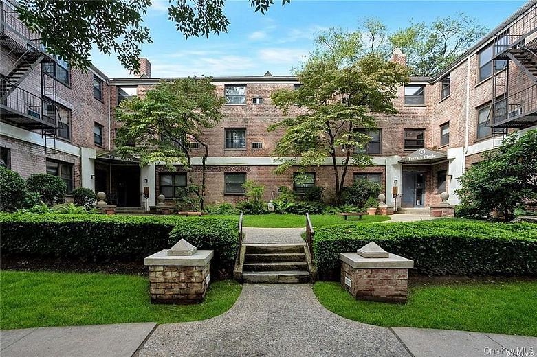 1 Terrace Circle #3H