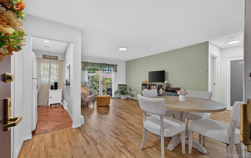 1 Toms Point Lane #17E