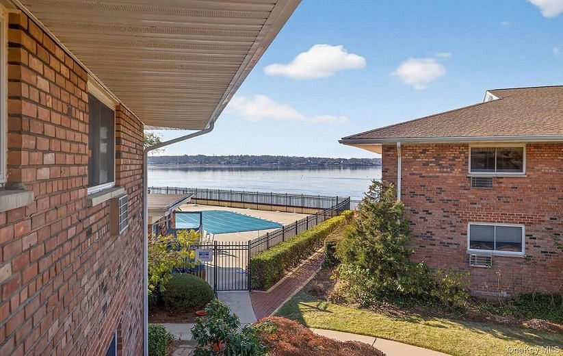 1 Toms Point Lane #6J