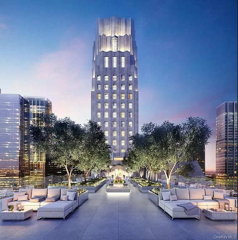 1 Wall Street Court #927