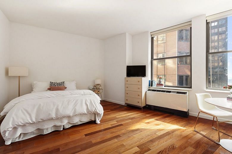 1 Wall Street Court #PH04